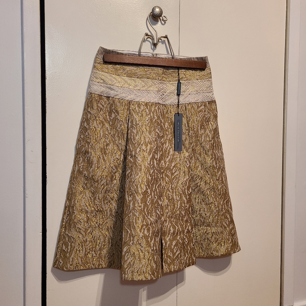 BNWT Elie Tahari shiny cream and tan skirt